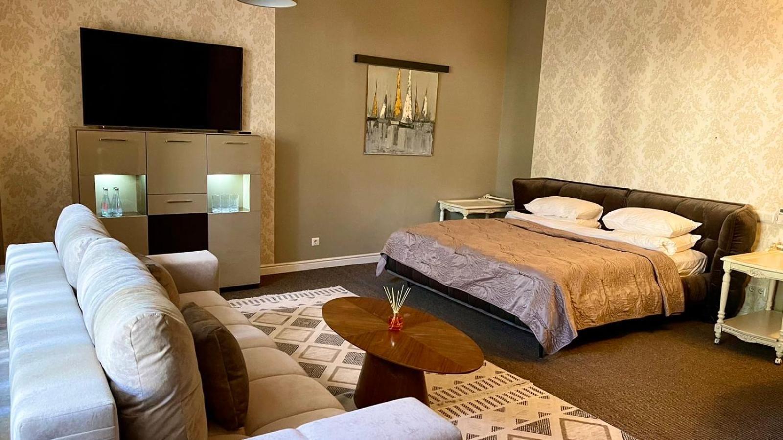 Villa-Sofia Mini-hotel Odessa Esterno foto